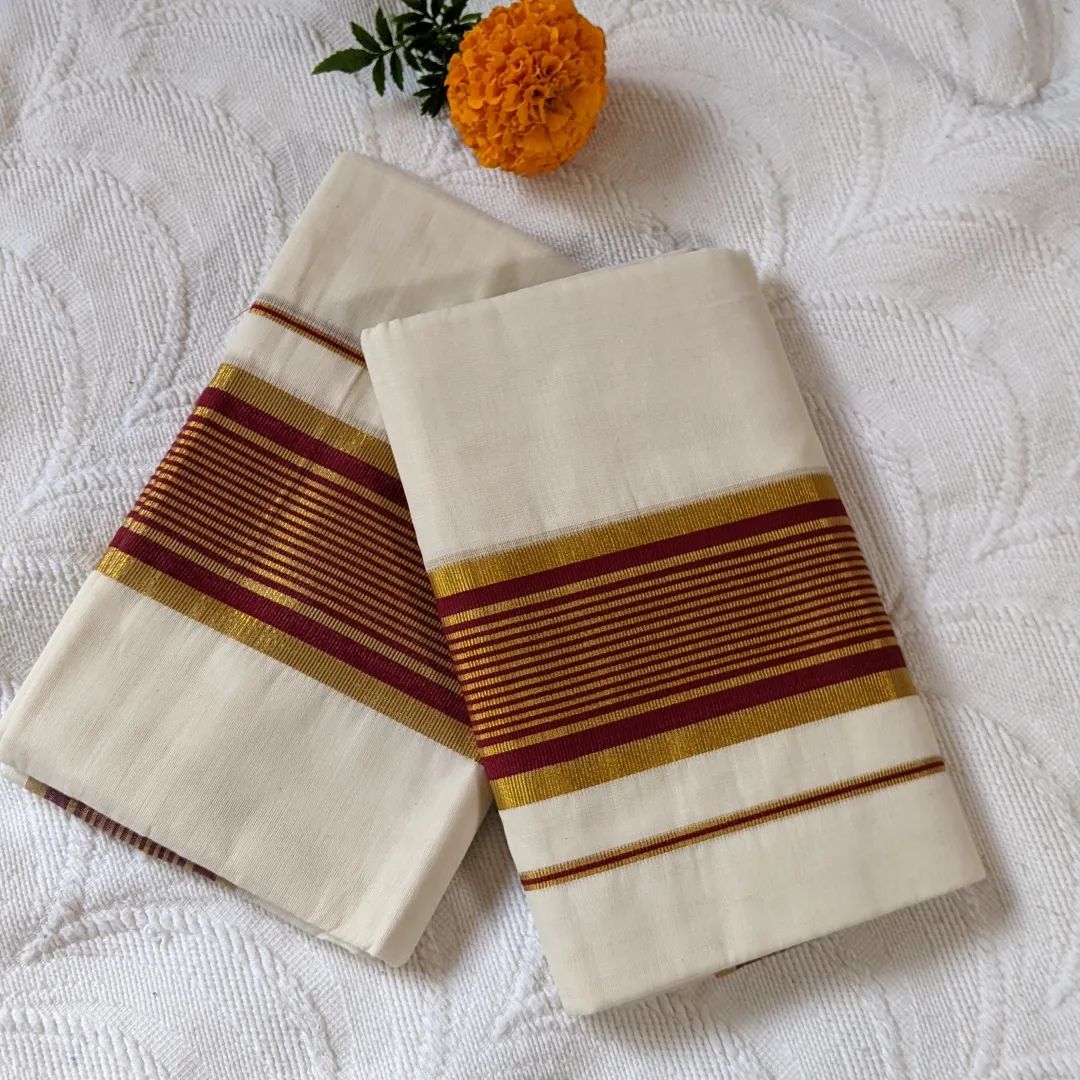 Set Mundu - Red and golden border