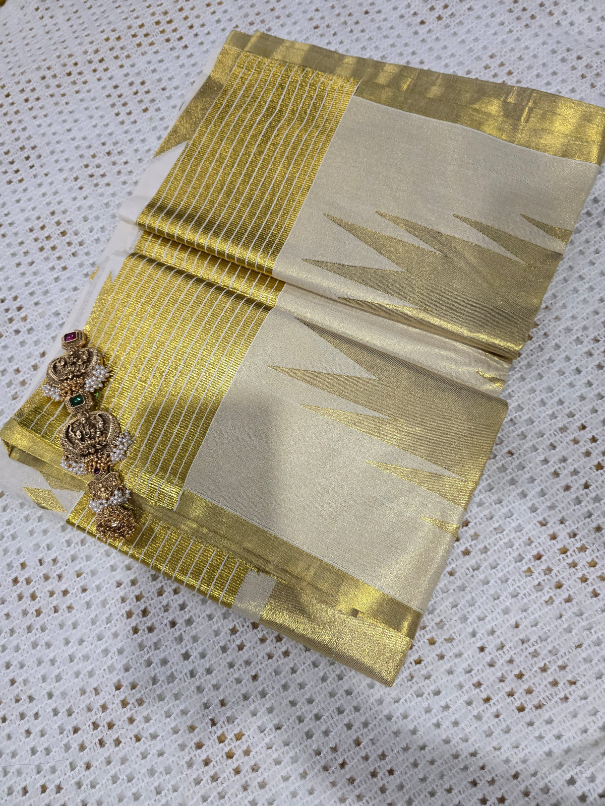 Hand loomed Kerala Saree