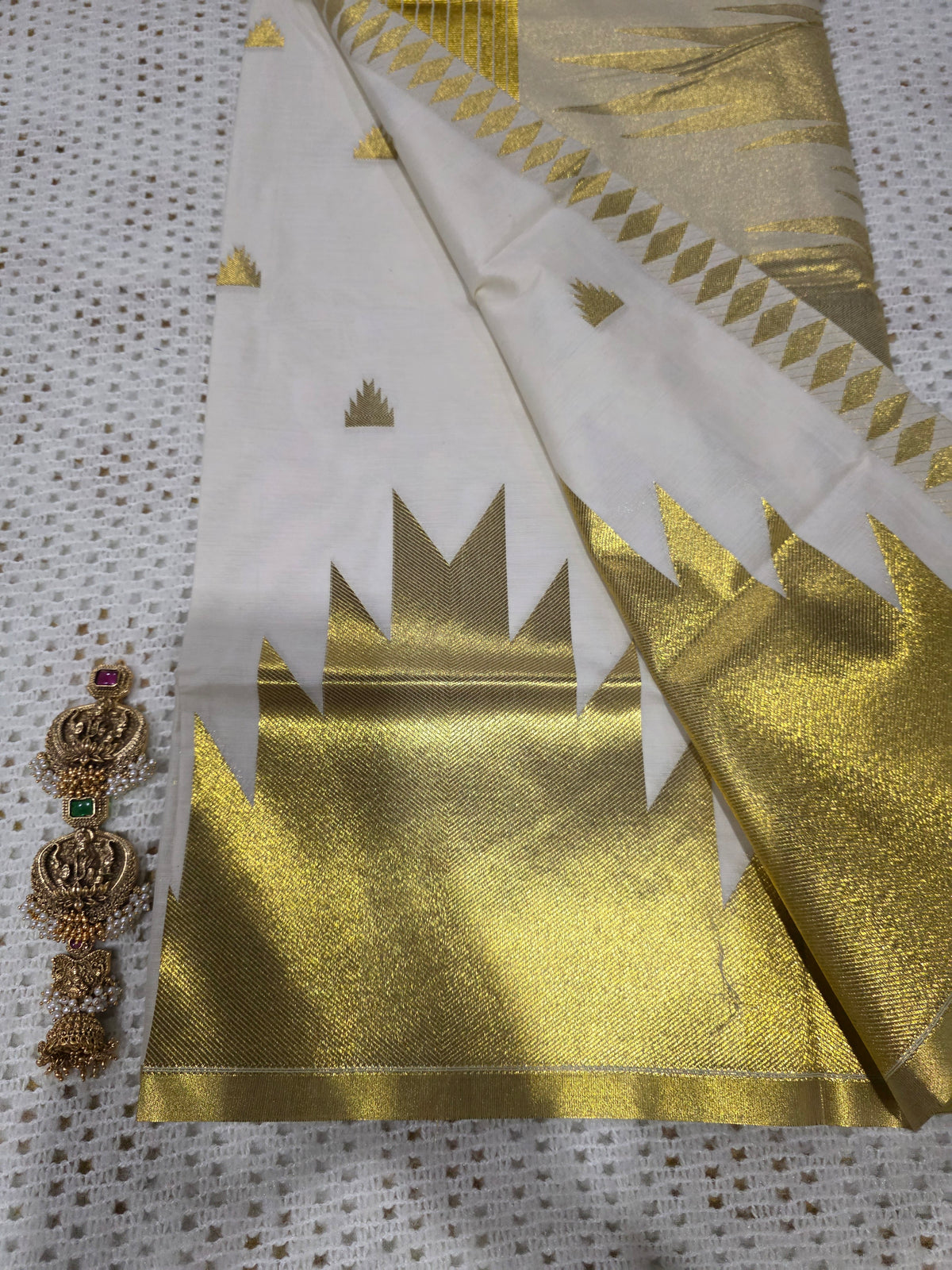 Hand loomed Kerala Saree